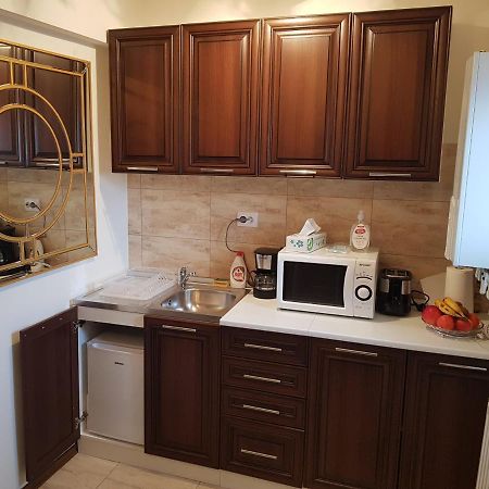Apartamento Garsoniera Mihaela Petroşani Exterior foto