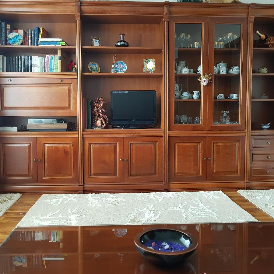 Apartamento Garsoniera Mihaela Petroşani Exterior foto